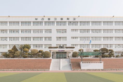 Korea Architecture, School Building Design, College Architecture, School Hallways, Building Aesthetic, Creative Architecture, School Cafeteria, Dream School, School Yard