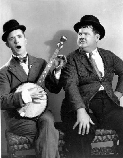 Twitter Oliver Hardy, Great Comedies, Comedy Duos, Photo Star, Laurel And Hardy, Classic Comedies, Hollywood Legends, Jairzinho, Silent Film