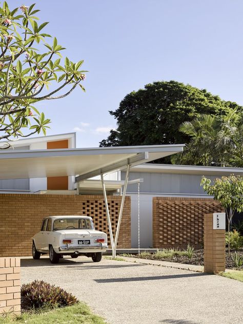 Modern Beach House Design, Mid Century Landscaping, Architecture 101, California Architecture, Mid Century Exterior, Carport Designs, Butterworth, Internal Courtyard, Mid Century Architecture