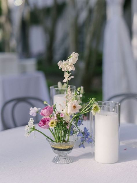 Floral Frog Arrangement Wedding, Frog Arrangement, Round Table Centerpieces Wedding, Round Table Centerpieces, Small Arrangements, Floral Frog, Centerpiece Arrangements, Blue White Weddings, Small Flower Arrangements