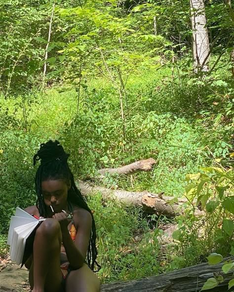 Boho Goddess Aesthetic, Earthy Vision Board, Black Earth Girl Aesthetic, Earthy Asethic, Crushing Aesthetic, Nature Walk Aesthetic, Earthly Aesthetic, Meditating In Nature, Natural Short Hairstyles