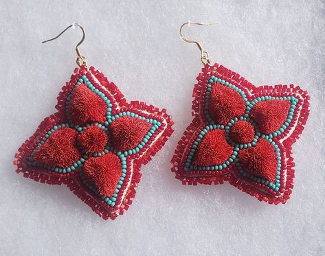 Beading Indigenous, Caribou Tufting, Heather Stewart, Indigenous Jewelry, Tufting Ideas, Beaded Earrings Diy, Earrings Diy, Birch Bark, Glass Seed Beads