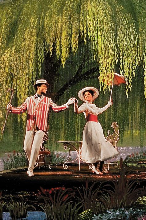 Foto Muro Collage, Mary Poppins 1964, Disney World Epcot, Images Disney, Septième Art, Hamilton Musical, Jolly Holiday, Disney Live Action, Jim Henson