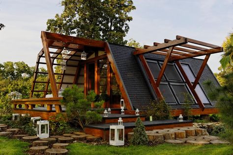 This is my dream home!!!!  Some day :-)  Soleta zeroEnergy One, a small sustainable house Self Sustaining Home, Zero Energy House, Eco House Design, Wooden House Design, Off Grid House, Sustainable Technology, A Small House, Energy Efficient Homes, Earthship