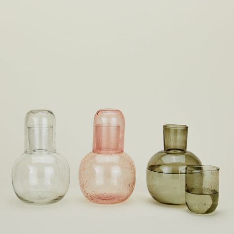 Seeded Glass Carafe - Clear Pink Glass Carafe, Unique Glass Cups, Ceramic Carafe Set, Glass Blowing Ideas, Dishware Aesthetic, Modern Bathroom Accessories Set, Cup Song, Bedside Carafe, Glassware Crafts