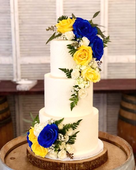 Royal Blue And Yellow Wedding Cake, Navy Blue And Yellow Wedding Cake, Yellow And White Wedding Cake, Yellow Blue Wedding Cake, Royal Blue Yellow Wedding, Yellow And Blue Wedding Decorations, Royal Blue And Yellow Wedding Theme, Yellow Wedding Cake Ideas, Yellow And Blue Wedding Theme