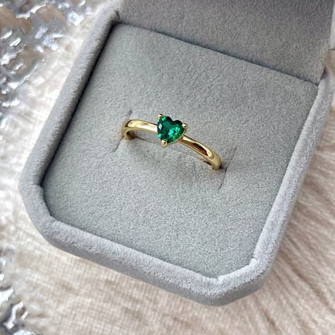 Heart shaped emerald gold ring, Dainty emerald ring, Romantic emerald ring, Green birthstone ring, Minimalist stacking ring, Delicate gifts by WithHerNYC on Etsy Wedding Ring Cuts, Green Gold Ring, Handwritten Gifts, Romantic Rings, Romantic Heart, Fashion Vibes, Afghan Clothes, Band Fits, Animated Christmas