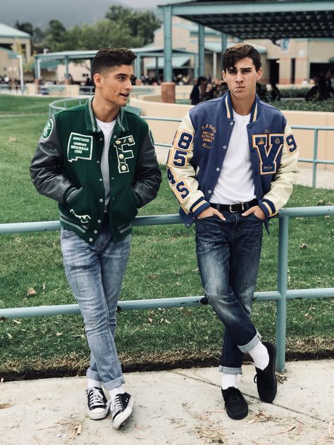 1980s Mens Fashion Casual, 1980s School Fashion, 80s Letterman Jacket Outfit, Jock Outfit Men, 80's Jock Aesthetic, 90s Letterman Jacket Outfit, 80s Outfits Party Women 1980s, 80s Highschool Fashion, Male 80s Fashion