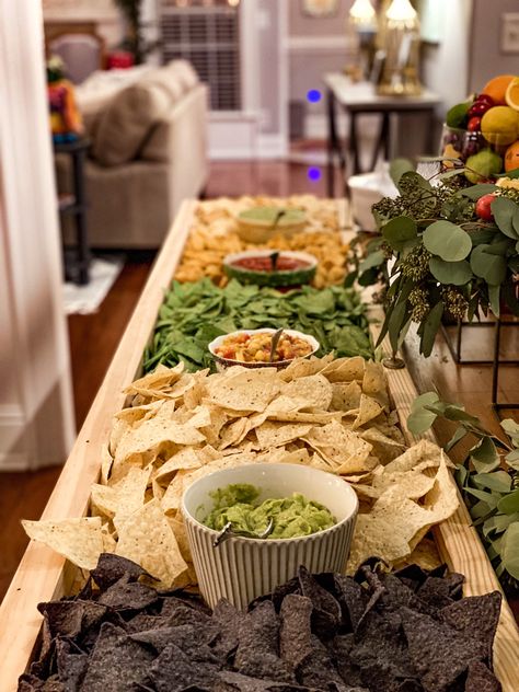 Grad Party Nacho Bar, Wedding Reception Mexican Food, Boujee Taco Bar, Taco Table Set Up Party, Taco Bar Party Aesthetic, Large Nacho Bar, Wedding Taco Bar Ideas Food Stations, Tamale Bar Ideas, Rehearsal Dinner Mexican Food