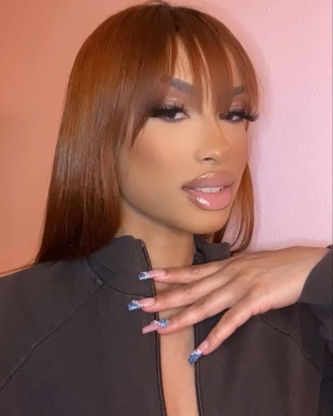 Ginger Bangs Black Hair, Ginger Bangs Hair, Copper Fringe Hair, Reddish Brown Hair With Bangs, Two Toned Hair Black Women, Copper Hair Tan Skin, Copper Hair Bangs, Copper Bangs, Ginger Hair On Tan Skin