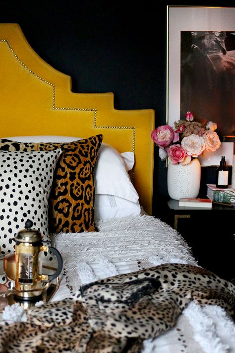 Bedroom In Black, Boho Glam Bedroom, Glam Bedroom, Eclectic Bedroom, Boho Glam, Hotel Decor, Decoration Inspiration, Simple Bedroom, Contemporary Bedroom