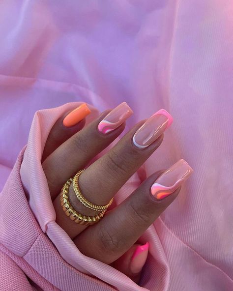 Nail Ideas Summer, Nail Art Designs 2023, Summer Nail Inspiration, Classic Nail, Nail Acrylic, Simple Gel Nails, Summery Nails, Popular Nails, Neon Nails