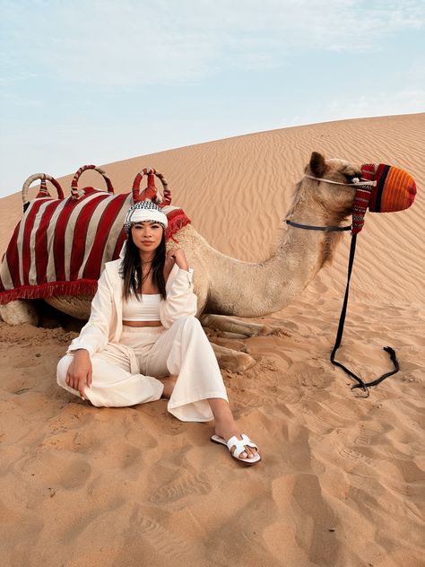 #desert #dubai #ootd #grwm #outfitinspiration #outfit #uae #excursion Cute Desert Outfits, Marrakech Outfit Ideas, Dessert Outfit Women Dubai, Desert Pics Ideas, Petra Outfits Jordan, Desert Safari Outfit Dubai Women, Sahara Desert Outfit Women, Dessert Outfit Women, Egypt Poses