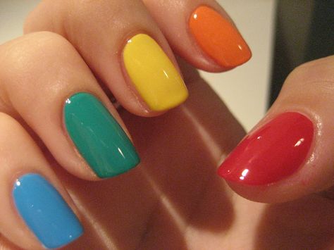 Rainbow nails! Wednesday Theme, Multicolored Nails, Tato Henna, Daisy Yellow, Colorful Nails, Bright Nails, Rainbow Nails, Orange Nails, Pedicures