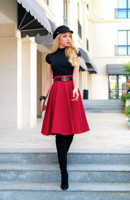 Long Red Skirt Outfit Winter, Midi Skirt Winter Outfit, Red Skirt Outfit Ideas, Long Red Skirt Outfit, Feminine Attire, Red Skirt Outfits, Midi Skirt Winter, Red Long Skirt, Rok Midi