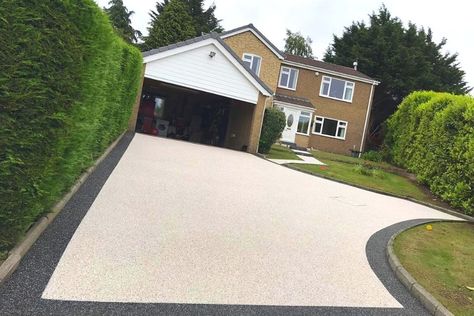 How Much Does a Resin Driveway Cost? | Price Guide 2024 Resin Drives Driveways, Daltex Resin Driveway, Resin Driveway Colours, Modern Driveway Entrance, Resin Driveway Ideas Uk, Driveway Ideas Uk, Resin Driveway Ideas, Driveway Uk, Driveway Ideas Cheap