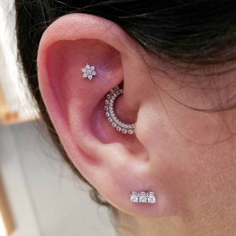 Ina on Instagram: “Another cute #curatedear Fresh #tashrook with our 5.5mm flower, and in her healed daith - the Apsara daith clicker. @maria_tash…” Maria Tash Daith, Daith Clicker, Jewellery Wishlist, Multiple Earrings, Maria Tash, Daith Piercing, Pierced Jewelry, Ear Jewelry, Piercing Jewelry