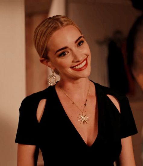 Brianne Howey, Georgia Miller, Georgia Style, Movies Outfit, Gossip Girl, Girl Power, Elegant Style, Favorite Celebrities, Pretty Woman