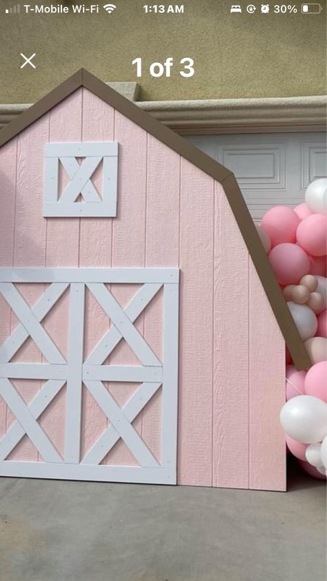 Cowgirl Birthday Backdrop, Diy Barn Backdrop, Pink Barnyard Party, Farm Party Decorations, Barn Backdrop, Autumn Birthday, Birthday Lights, Farm Themed Birthday Party, Rodeo Birthday