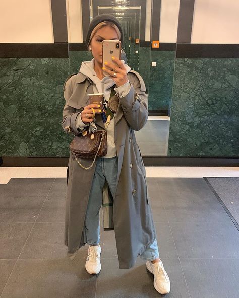 Özlem Han-Dalman on Instagram: “Fridayayayayyyy🐾 (Alles markiert mit der Gefahr, dass ich deswegen in den Knast komme)#multipochetteaccessoires #louisvuittonmultipochette” Multi Pochette Outfit, Pochette Outfit, Vuitton Outfit, Lv Multi Pochette, Pochette Louis Vuitton, Louis Vuitton Multi Pochette, Best Designer Bags, Bag Outfit, Web Traffic