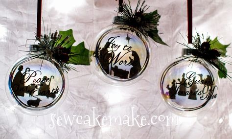 The Sew*er, The Caker, The CopyCat Maker: Floating Ornament How To Floating Ornaments, Clear Christmas Ornaments, Cricut Christmas Ideas, Diy Christmas Ornaments Easy, Christmas Bible, Clear Ornaments, Nativity Ornaments, Christmas Favors, Mini Ornaments