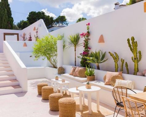 Decorating Porch, Design Garden Ideas, Outdoor Seating Area, Ibiza Style, Garden Plans, Casa Exterior, Home Garden Design, Outdoor Gardens Design, Terrace Design