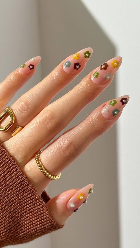 25 September Nail Ideas For a Stylish Start to Fall Nail Ideas For September, Nail Art Creative, Nail Art Elegant, September Nail Ideas, Aesthetic Nail Art, Nail Appointment, Cat Eye Gel Polish, September Nails, Abstract Nail Art