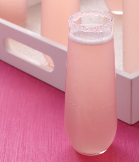 Sparkling Pink Punch Gold Punch Recipe, Sparkling Wine Punch, Wine Punch Recipes, Pink Party Punches, Pink Punch Recipes, Sparkling Punch, Wedding Punch, Wine Punch, Baby Shower Drinks