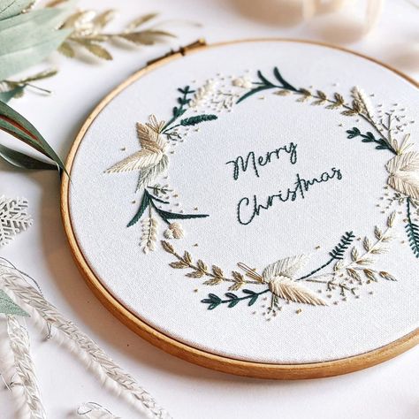 Christmas Wreath Embroidery, Diy Christmas Wall, Christmas Colour Schemes, Wreath Embroidery, Christmas Typography, Christmas Embroidery Patterns, Digital Embroidery Patterns, Botanical Elements, Quote Diy