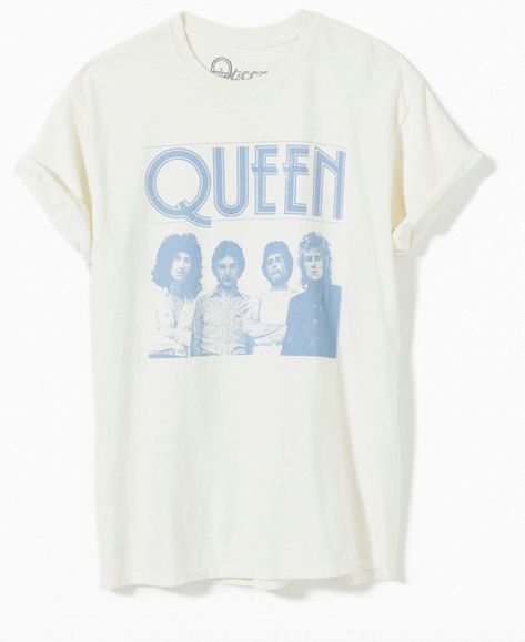 Queen Shirt Outfit, Queen Concert Outfit, Concert Outfit Ideas Fall, Summer Concert Outfits, Queen Concert, Concert Style, Outfit Ideas Fall, Queen Tee, Concert Outfit Ideas