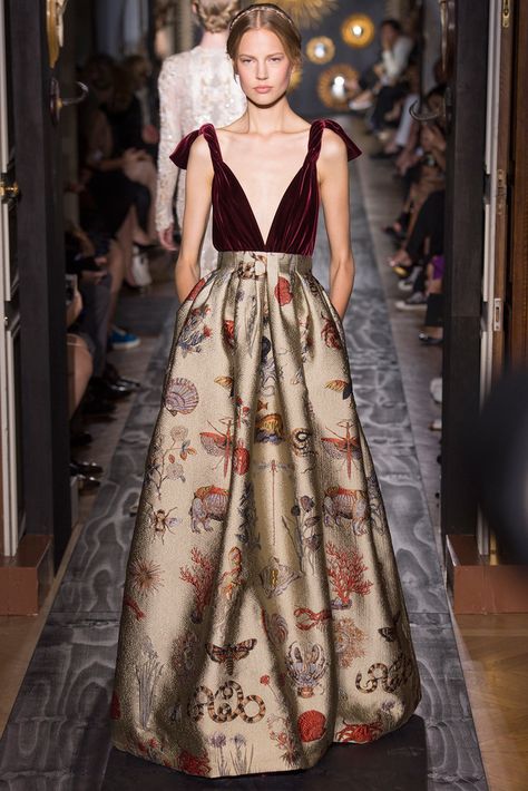 valentino (paris) Mode Glamour, Fancy Fashion, Net Fashion, Valentino Haute Couture, Collection Couture, Chique Outfits, Valentino Couture, Dresses 2013, Fashion Couture