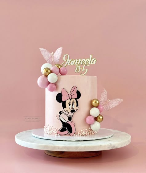 Tort Minnie Mouse, Dort Minnie, Minnie Mouse Birthday Party Cake, Minnie Mouse 2nd Birthday Cake, Minnie Mouse Pasta, Daisy Duck Cake, Minnie Mouse Cake Design, One Year Birthday Cake, Minnie Mouse Birthday Cake