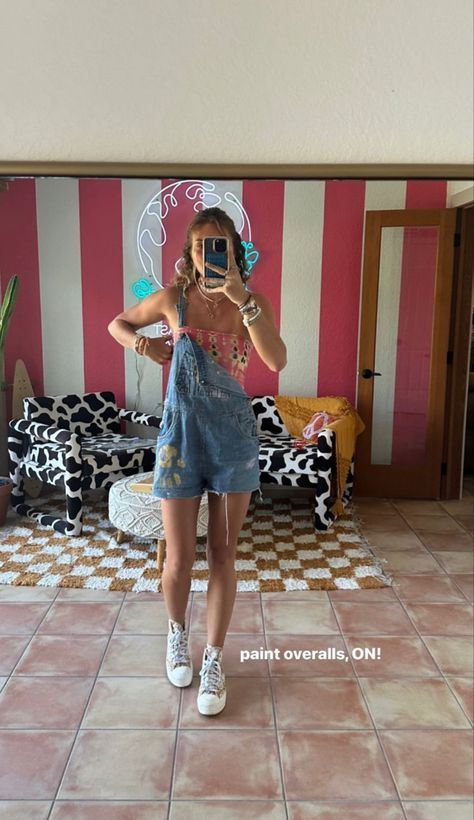 Boho Outfit Ideas Summer, Summer Outfits Aesthetic Colorful, Lexi Hidalgo Mango Makeover, Lexi Hidalgo Converse, Lexi Hidalgo Bedroom, Cool Funky Outfits, Lexie Hidalgo Outfits, Lexi Hidalgo Style, Colourful Aesthetic Outfit