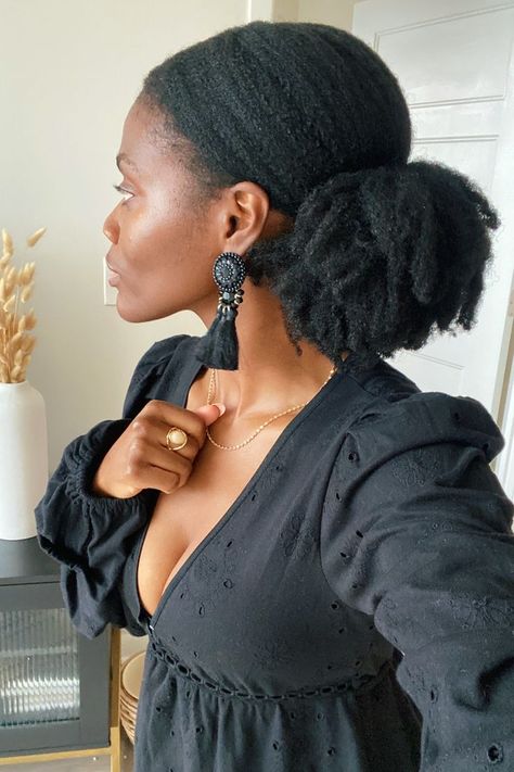 Low Puff Natural Hair, Puff Natural Hair, Low Puff, Black Hair 90s, Healthy Black Hair, Natural Hair Puff, Hair Puff, Feed In Braids Hairstyles, Natural Hairstyle