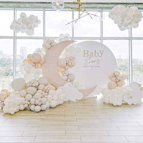 Cloud Baby Shower Theme, Moon Baby Shower Theme, Moon Stars Baby Shower, Star Baby Shower Theme, Baby Gender Reveal Party Decorations, Twinkle Twinkle Baby Shower, Classy Baby Shower, Idee Babyshower, Baby Shower Theme Decorations