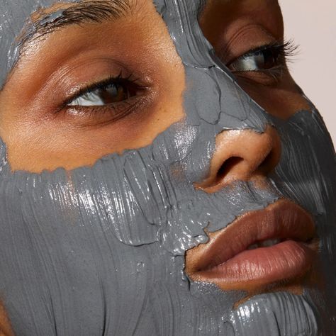 Cleanse and revive your skin with Omorovicza's Ultramoor Mud Mask, a detoxifying face mask that works to purify, energise and define your facial contours.Harnessing a range of anti-ageing benefits, the clay mask with Hungarian Moor Mud and Hectorite clay expertly energises, hydrates and protects your skin, penetrating deep down to visibly lift and brighten your skin. Rich in antioxidants the mask utilises a patented Hydro Mineral Transference™ delivery system to leave skin feeling firmer, and its anti-ageing properties help plump out fine lines and tighten collagen fibres to create an immediate lifting effect. Dead skin cells are eliminated to reveal a brighter, smoother, more refined complexion. - K.N.Suitable for dry, oily or combination skin. Omorovicza Skincare, Detoxifying Face Mask, Collagen Fibers, Face Tips, Anti Aging Mask, Blue Face Mask, Cleansing Mask, Clay Face Mask, Face Wrinkles