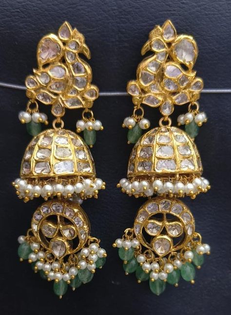 Kundan Meena Diamond polki Jhumki set Polki Earrings Jhumkas, Desi Jewelry, Gold Jewellry, Polki Earrings, Antique Jewelry Indian, Polki Jewellery, Arm Party, Bridal Gold Jewellery Designs, Gold Jewellery Design Necklaces