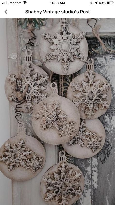 Steampunk Xmas Christmas Decorations, Iod Christmas, Fancy Christmas Ornaments, Steampunk Christmas, Diy Christmas Decorations Easy, Christmas Ornaments Homemade, Christmas Ornament Crafts, Christmas Crafts Decorations, Noel Christmas