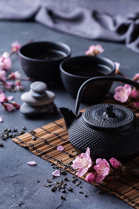 Japan Picnic, Denji Aesthetic, Herbalist Shop, Tea Wallpaper, Raindrops And Roses, Asian Tea, Almond Tree, Tea Plant, Japanese Tea Set