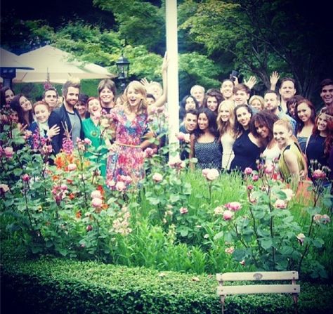 taylor swift and lorde at her 24th birthday party Swift Taylor, 24th Birthday, Swift Photo, The Lucky One, Madison Square, Swift 3, Taylor Swift Fan, Taylor Swift Lyrics, Live Taylor