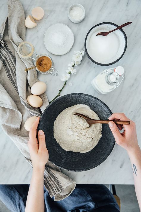 Baking Photography, Food Flatlay, Blueberry Waffles, Cooking Photography, Food Photography Inspiration, Food Photography Tips, Baking With Kids, Food Photography Styling, Beautiful Food