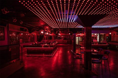 Best Nightclubs in Montreal for your Bachelor Party Party Dress Aesthetic, Bar Aesthetic, Nightclub Aesthetic, Nightclub Design, Red Bar, Bar Interior Design, Light Room, Red Lights, Red Room