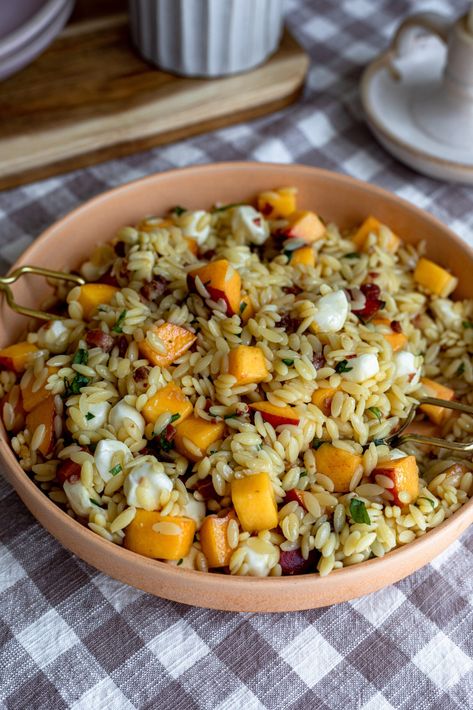 Peach Prosciutto, Salad Base, Orzo Salat, Crispy Prosciutto, Sweet Potato Gnocchi, Mlem Mlem, Summer Sides, Summer Side Dish, Yummy Salads