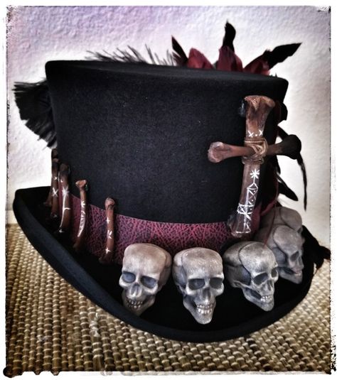 Commissioned Baron Samedi, Papa Legba voodoo top hat. Shop etsy Ghostfire68 GardenofBloodandBone Voodoo Outfits Costume Ideas, Papa Legba Costume, Papa Legba Tattoo, Baron Samedi Costume, Voodoo Headdress, Voodoo Doll Diy, Voodoo Top Hat, Papa Legba Voodoo, Voodoo Aesthetic