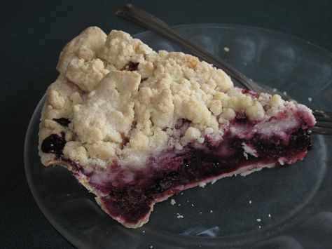 Boysenberry cream cheese pie :) my new favorite Blueberry Crumb Pie, Streusel Pie, Blueberry Crumble Pie, Blueberry Streusel, Crumb Pie, Sweet Cherry Pie, Almond Crunch, Pie Crumble, Blueberry Crumble