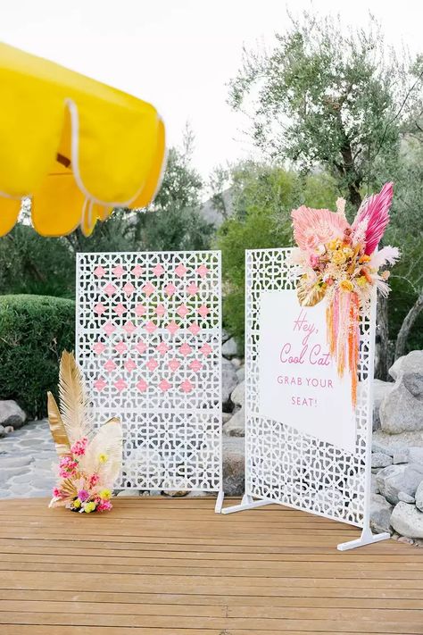 A Retro-Inspired Fall Wedding in Palm Springs 50s Palm Springs Aesthetic, Colorful Palm Springs Wedding, Retro Palm Springs Party, Vintage Palm Springs Aesthetic, Palm Springs Party Decor, Retro Mobile Home, Palm Springs Wedding Decor, Palm Springs Theme, Funky Color Palette