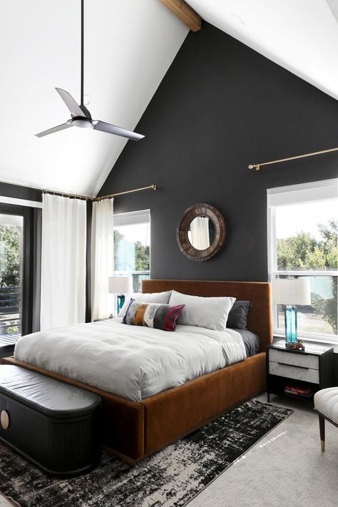 Colored Ceiling Bedroom, Tall Ceilings Bedroom, Black Accent Wall Living Room, Boho Minimalist Home, Slanted Ceiling Bedroom, Vaulted Ceiling Bedroom, Black Walls Bedroom, Dark Accent Walls, Vaulted Ceiling Living Room