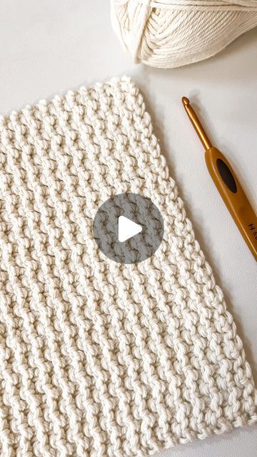 Veronica | Crochet Patterns & Tutorials on Instagram: "New to crochet? You want to save this stitch tutorial!!👇🏻

Let’s talk about the perfect beginner stitch combo: single crochet and slip stitch! Once you get the hang of it, you can use it in many ways.

Start with any even number of chains.

Row 1: 1 sc in the second chain from the hook, 1 slip stitch in the next stitch, *1 sc, 1 sl st *. Repeat * to the end of the chain. Ch 1 and turn your work.

Row 2: *1 sc, 1 sl st*. Repeat * to the end of the row. Remember to work the single crochet into the slip stitch of the previous row and vice versa. Chain 1 and turn your work.

Keep repeating row 2.

That’s it! Simple, right? And the texture looks great. 😍

Have you tried this combo in your projects? Share your thoughts in the comments!

V Crochet Seed Stitch, Crochet Slip Stitch, Triple Crochet Stitch, Slip Stitch Crochet, Foundation Single Crochet, Crochet Bag Pattern Free, Crochet Weaves, Crochet Lace Pattern, Stitch Tutorial