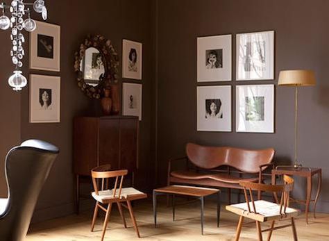 A pair of George Nakashima 1960s Longtime friends Charles Almond and Steve Hartzog recently opened Almond Hartzog in San Francisco, a gallery specializing in collectible 20th century furniture and contemporary art from Scandinavia, France, Italy, and the US ... Grass Seat Chairs with walnut frames (the walls are painted in Farrow & Ball's London Clay). London Clay, Farrow And Ball Bedroom, Farrow And Ball Living Room, Chair Pictures, Scandinavian Style Interior, Farrow And Ball, Brown Interior, Spare Bedroom, Lounge Seating