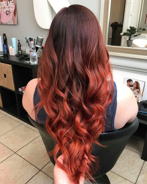 Brown And Red Ombre Hair, Brown Roots Red Hair, Brown Red Ombre Hair, Brown Hair Red Tips, Brown To Red Ombre Hair, Red Brown Ombre, Copper Ombre Hair, Ombre Hair Red, Brown Red Copper